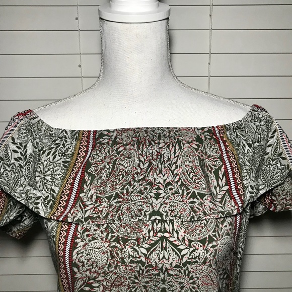 DR2 Ruffle Shoulder Top Mixed Pattern - Picture 3 of 6